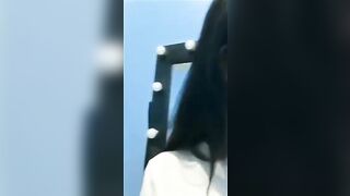 Em gái mới lớn ở nhà nứng lồn thủ dâm với cặc giả cho sướng lồn