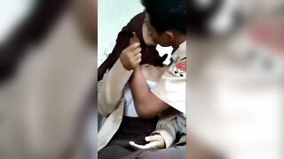 Gái xinh vú to lồn ngon địt nhau với anh bảo vệ cặc to