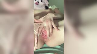 em xinh ngại ngùng vừa móc lồn vừa che mặt