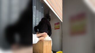 Anh bác sĩ đã cố tình quay lén video tiêm thuốc vào mông trần của 1 bệnh nhân nữ sinh