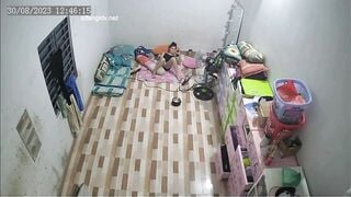Hack cam động chứa mấy em karaoke tay vịn