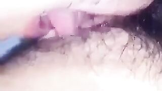 Liếm lồn ra nước