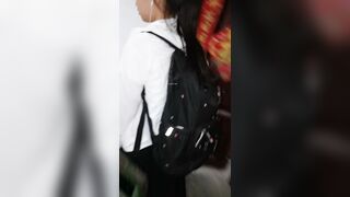 Lén sờ lồn sàm sỡ bé học sinh hàng xóm