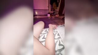 Chỉ thích kiểu con đĩ nhỏ vừa dâm đãng vừa không chịu nổi đụng chạm 🥳