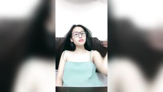Vừa sinh vừa dâm em đều có đủ 2