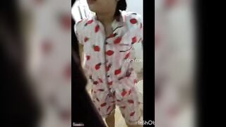 siêu phẩm quay lén mấy em bé loli non tơ đi tắm cực cuốn - phần 16