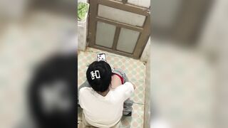 em hàng xóm ngày nào cũng cho rửa mắt hớ hênh quá