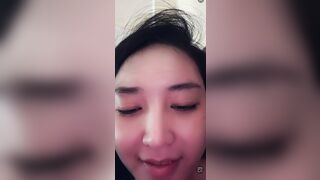 Mẫn Nghị dâm đãng thủ dâm khẩu dâm kích thích trên live dâm đãng phần 1