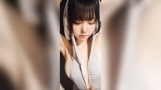 Gái 2k8 vú to non mặt dâm đãng cho chu hàng xóm sờ vú