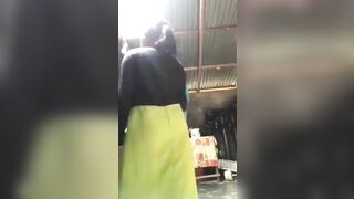 Thằng cháu 17 tuổi nứng cặc nhờ dì họ sục cặc 1 hồi đụ dì luôn.