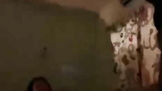 Anh họ 19 tuổi bắt em gái mặt dâm 17 tuổi bú cu mỗi khi nứng.