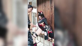 Dụ em gái cosplay chịch public