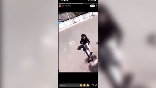 Học sinh đi đánh nhau mà quên mặc quần lót