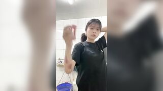 gạ mãi em hàng xóm mới call tắm cho xem