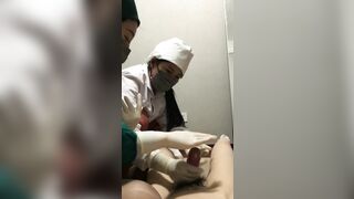 Hiến tinh lâu ra nên được bé y tá bú cu