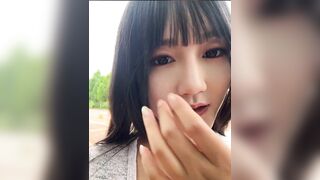 Gái xinh vú to hồng khoe hàng trong công viên bị chú bảo vệ nhìn thấy ngại đỏ mắt