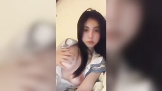 Gái xinh 2k7 khoe vú cho các chú xem 4