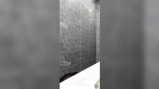 Ngọc Nhi 2k idol xinh đẹp màn khoe lồn khoe lỗ đái cực đẹp.