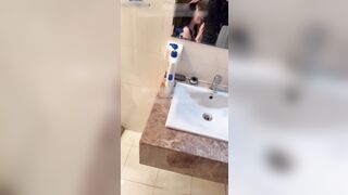 Sục cu, Gạ e Lễ tân vào WC Bú Cu Lút Cán Djt nhau loli mình dây quay video