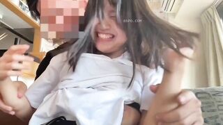 Nghịch vú to của em và bắt em bú cu lút cán