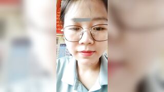 Cô giáo tiểu học live sex ngay trên lớp học
