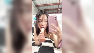 nhìn em nó cao giáo xinh gái mà dâm quá thể cho cả anh họ chịch - phần 19