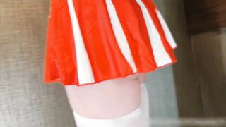 Một đoạn video rò rỉ trên Twitter hé lộ hình ảnh một bé gái loli hai bím tóc cực kỳ