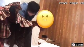 Lâu ngày thằng anh họ mới gặp lại em 17 tuổi nên cả 2 quấn quít đụ cuồn nhiệt.