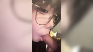 E Sinh viên Kính cận Ngây Thơ, Lần đầu Bú Liếm Cu Tự quay video