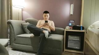 siêu phẩm sinh viên phục vụ đại gia còn bị quay lén rồi tung lên mạng - phần 1