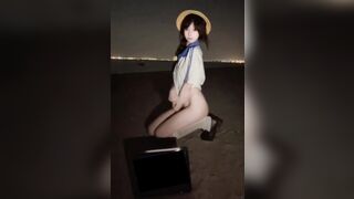 Móc lồn, Con đĩ Loli mình dây Ko lông Trên Siêu xe, Bắt ra biển Public thủ dâm