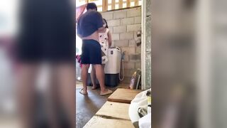 Cháu họ nứng vạch cặc cho dì xem cầu xin dì cho đụ và được đồng ý.