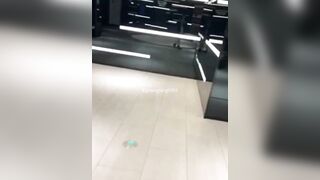 Gái xinh Loli mình dây ko lông, Vào WC Công cộng Live Sex Bóp Vú Móc lồn thủ dâm