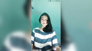 bé hs 17t lần đầu live sex