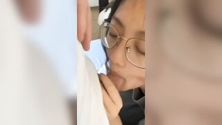 Bé sinh viên hàng múp cho thầy giáo địt để xin điểm