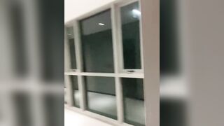 Mở cửa cho hàng xóm xem mình thủ dâm cho nứng vú to lồn múp