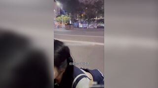 Bắt bé rau non học sinh ngoan bú cu từ ngoài đường vào đến quán hát r đè ra đụ
