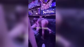 Đi hát karaoke mà gặp mấy e nhân viên nhiệt tình quá,chưa gì đã tụt quần a ra bú rồi