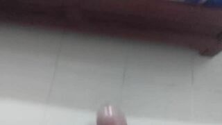 Ck đeo vòng sắt vào chym và xem Vợ bị bạn Đụ