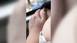 Gạ bóp vú em ghệ vú bự trắng múp khi đi xe khách về quê mở cả màn k che luôn