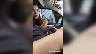 Cho vợ nhờ bạn thân đi xe chở hàng về quê, ai dè bạn cho bú cặc dừng xe đụ dọc đường.