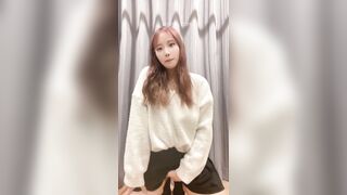 Xinh hơn idol kpop thủ dâm