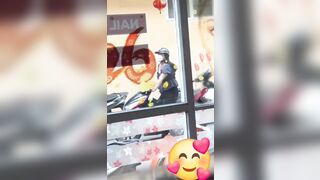 E gái bệnh hoạn, thủ dâm giữ đường bị quay clip lại