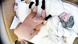 Quay lén trong phòng ks e ghệ dâm nằm chổng mông xoa lồn xem phim chờ a tới đụ