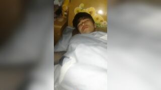 Loạn luân: Mẹ kế dâm nứng lồn nửa đêm vào phòng con trai lôi cu ra bú rồi địt