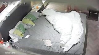 Em học sinh 17 tuổi đụ điêu luyện vào lồn cô giáo lúc đầu nhẹ nhàng lúc sau mạnh bạo.
