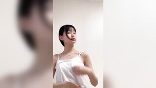 Em học sinh Trung Quốc thủ dâm 5