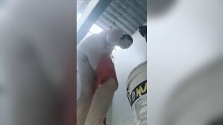 Em hàng xóm tắm đêm.