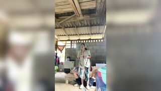 Em trai nứng cặc thèm đụ đến nhà chị họ xin đụ và được đồng ý.