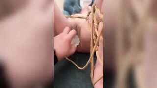 Huấn luyện bạo dâm em slave,trói em lại rồi dùng sextoy móc lồn cho e sướng rên rỉ